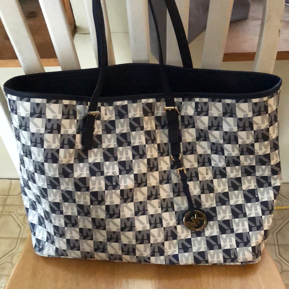 Michael kors tote
